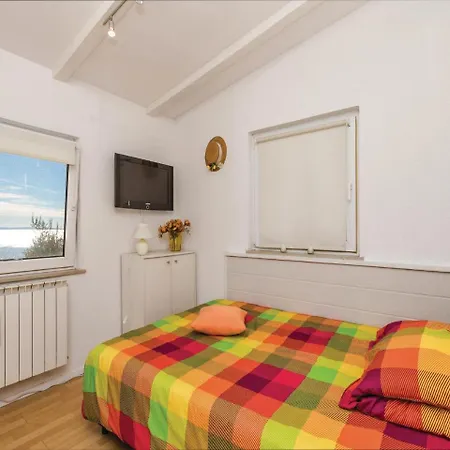 Apartment Three-bedroom In