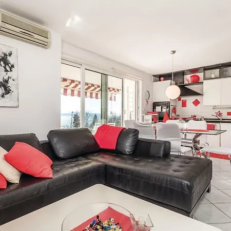 Three-bedroom In Opatija