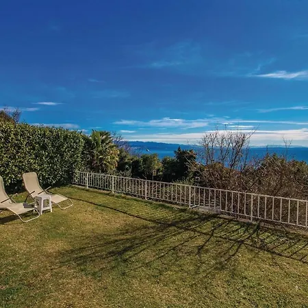 Apartment Three-bedroom In Opatija